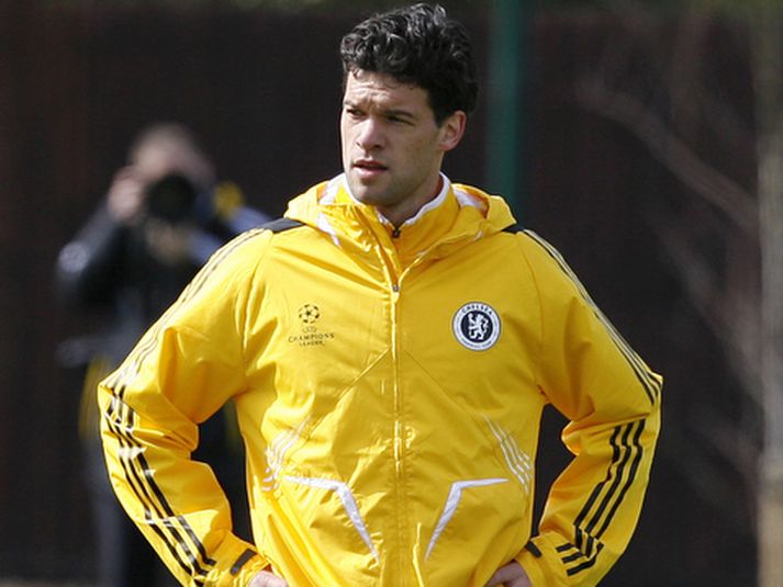 Michael Ballack byrjar á bekknum á Wembley í dag.