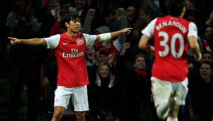 Park Chu-young fagnar eina marki sínu fyrir Arsenal.