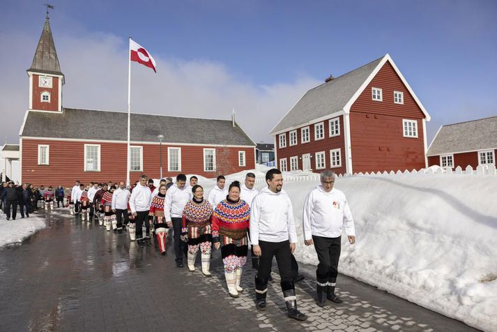 Grænlendingar geta nú sinnt sínum málum án allra takmarkana.