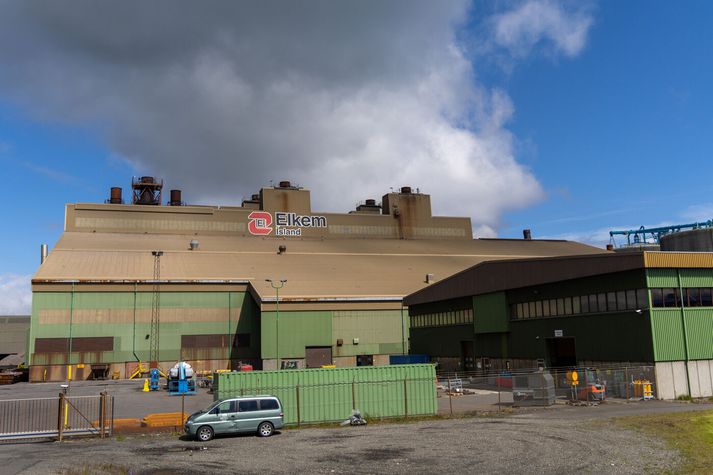 Verksmiðja Elkem á Grundartanga.