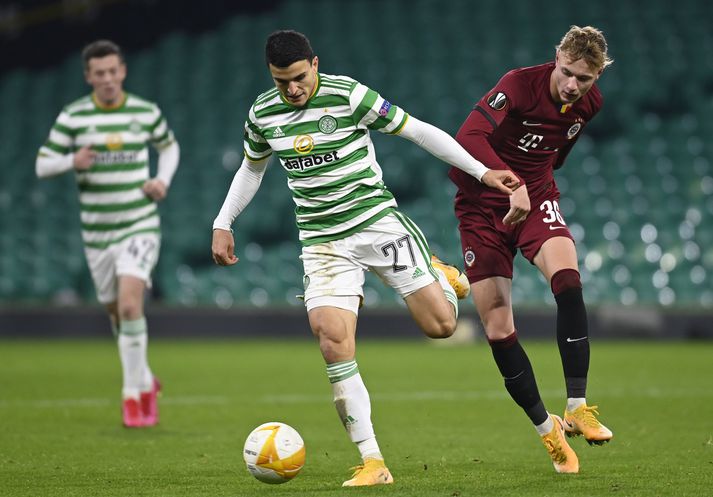 Mohamed Elyounoussi í leik Celtic og Spörtu Prag í Evrópudeildinni í gær.