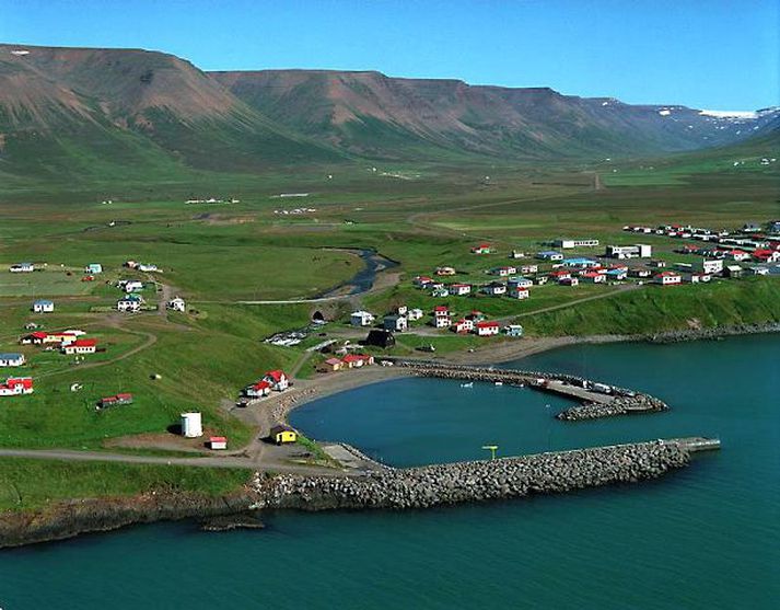 Hofsós
Loka á eina bankaútibúinu í þorpinu.