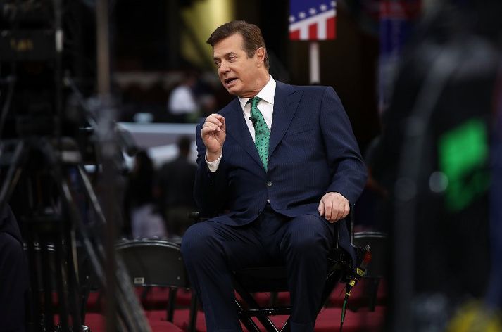 Paul Manafort var kosningastjóri Trump þangað til í ágúst í fyrra. Hann hætti eftir fréttir um að hann hefði þegið fé frá aðilum vilhollum Rússum í Úkraínu.