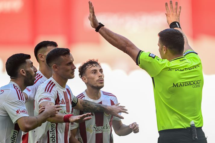 Ónefndur dómari í leik Antalyaspor og Basaksehir í tyrknesku deildinni en myndin tengist fréttinni ekki beint.