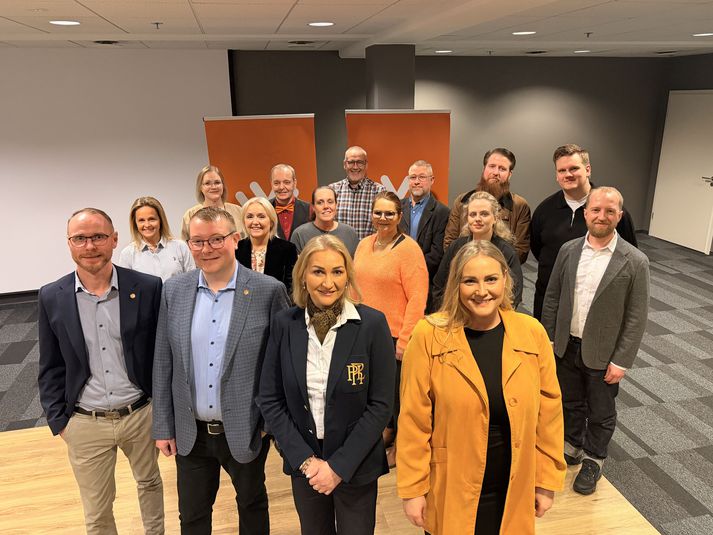 Fólkið sem skipar lista Viðreisnar í Reykjanesbæ í bæjarstjórnarkosningunum í maí.