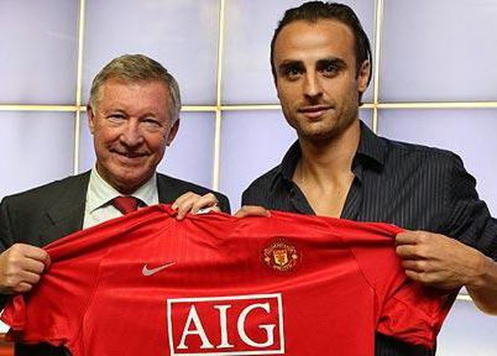 Dimitar Berbatov samdi við Manchester United í gær