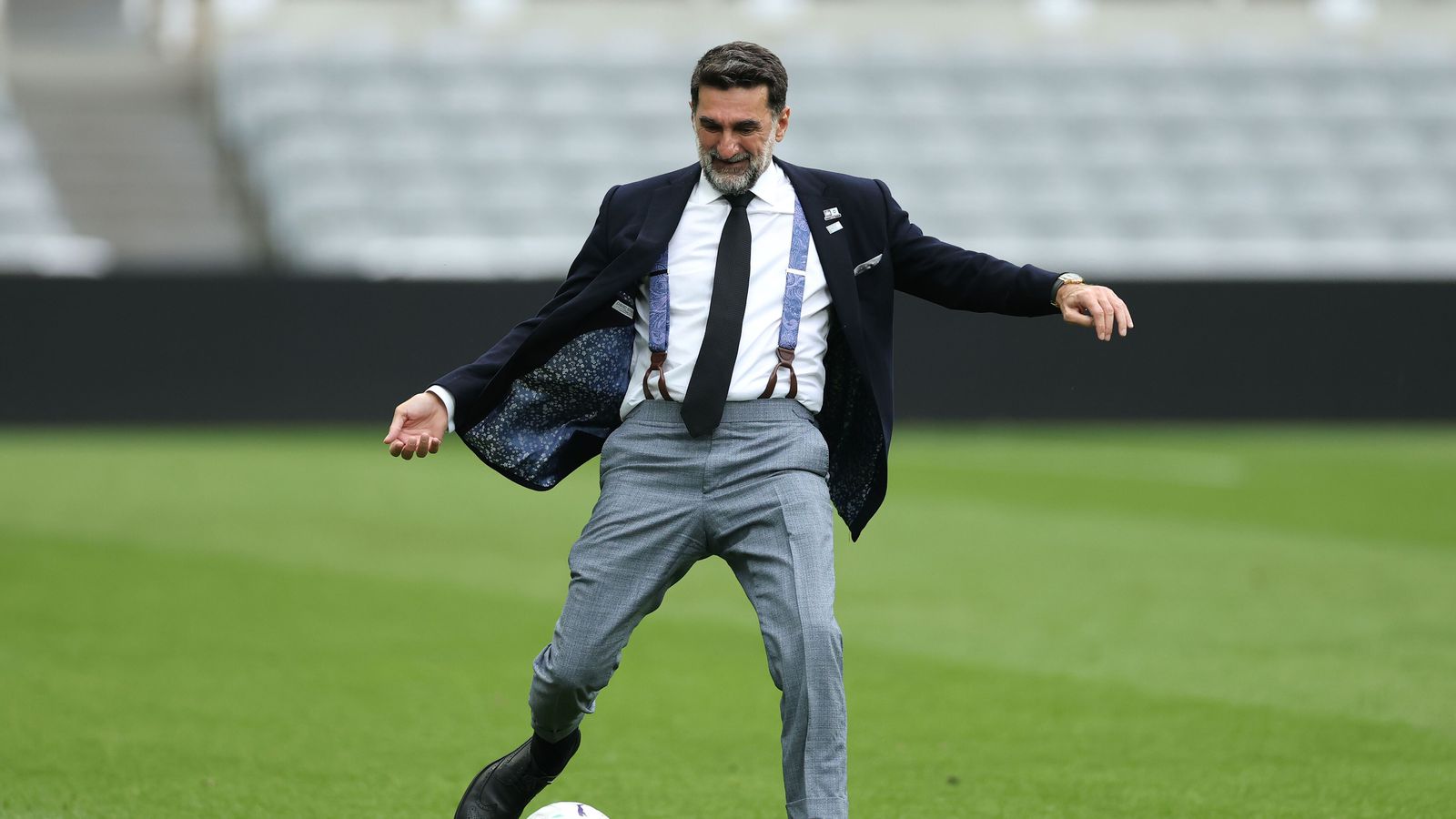 Hélt á lofti og lofaði Newcastle að Sádarnir myndu ekki selja