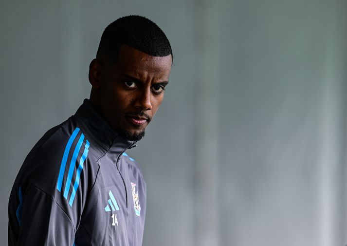 Alexander Isak hefur verið orðaður við brottför frá Newcastle í allt sumar og er núna sagður hafa beðið um félagaskipti. 