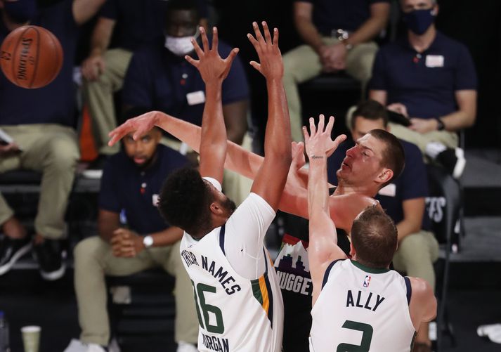 Nikola Jokic skoraði sigurkörfu Denver Nuggets gegn Utah Jazz.