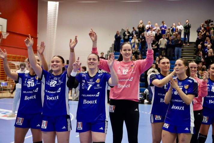 Íslenska landsliðið er brátt á leið á stórmót en mætir fyrst Pólverjum í tveimur vináttulandsleikjum.