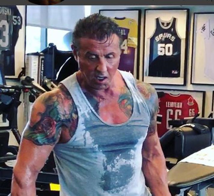 Stallone æfir undir handleiðslu Gunnars Peterson.