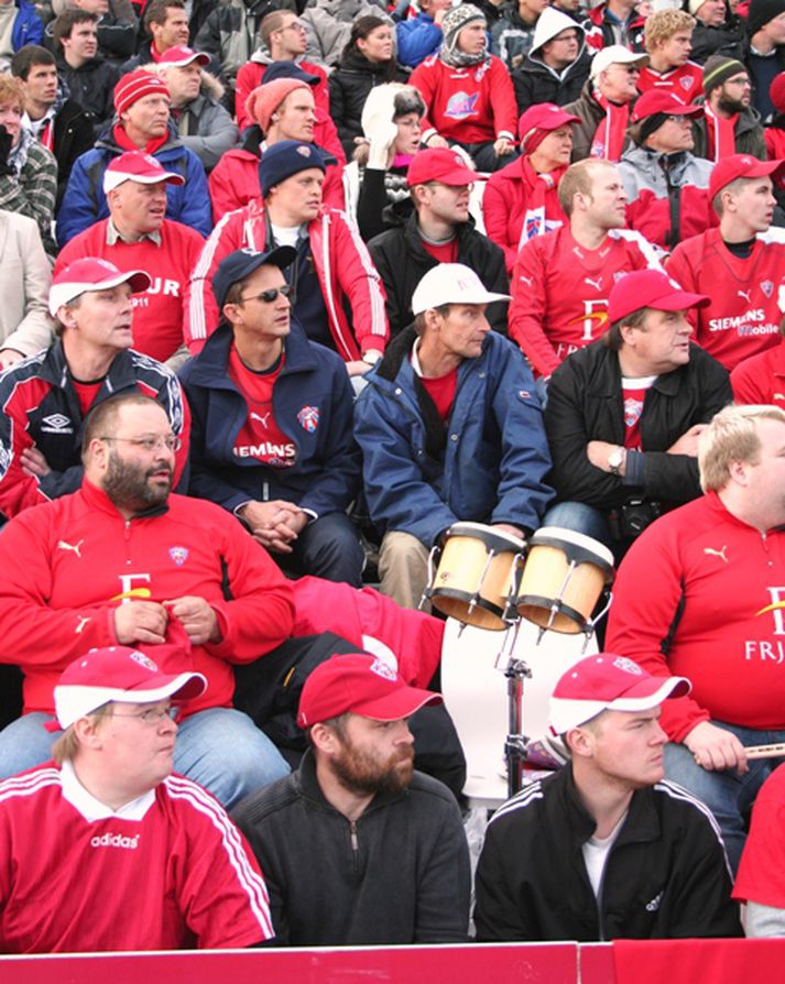 Stuðningsmenn Vals á leiknum í dag.