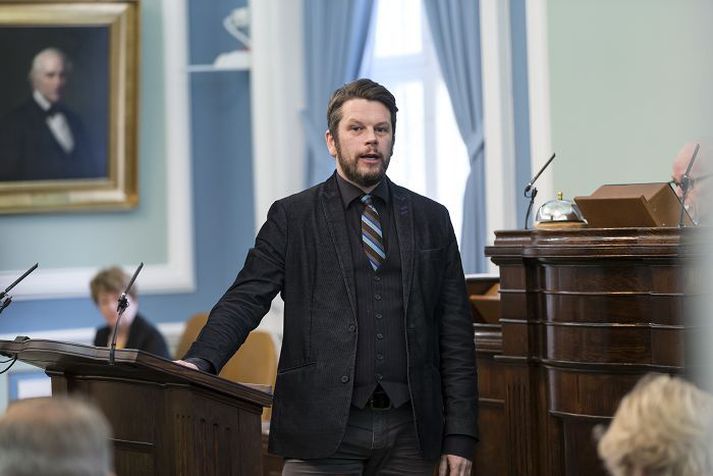 Þingmenn stjórnarandstöðunnar kalla Sigurð Inga Jóhannsson kjaramálaráðherra þessa stundina
