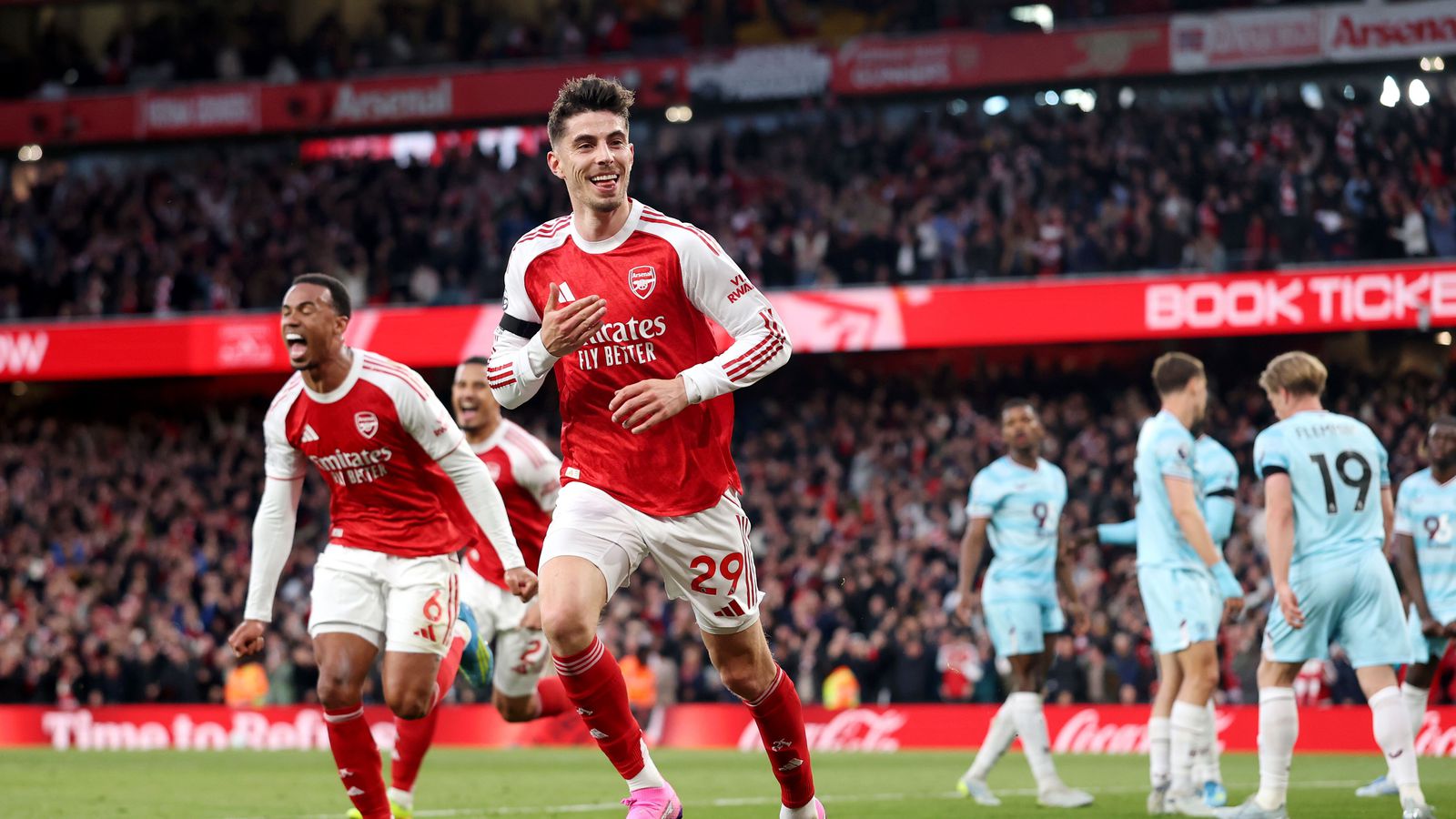 Arsenal einu skrefi frá Eng­lands­meistara­titli