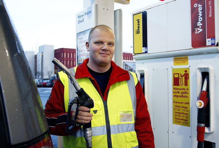 Guðmundur Benjamín Jóhannesson segir útiveruna og spjall við hressa kúnna vera það besta við starfið.
