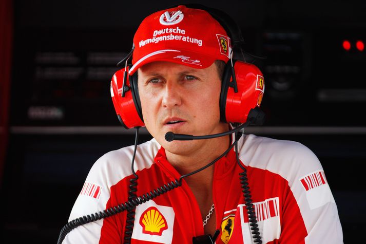 Michael Schumacher lenti í skíðaslysi í desember 2013 og hefur ekki sést opinberlega síðan þá.