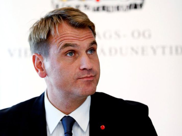 Árni Páll Árnason er efnahags- og viðskiptaráðherra.