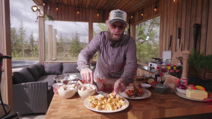 Ívar Örn matreiðir gómsæta grillrétti fyrir lesendur Vísis á fimmtudögum í sumar.