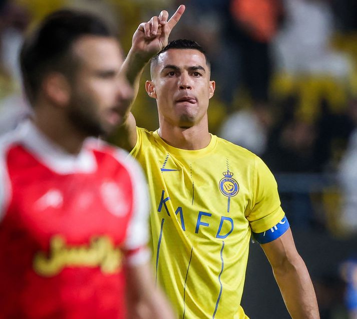 Cristiano Ronaldo bað dómara leiksins að endurskoða vítaspyrnudóm.