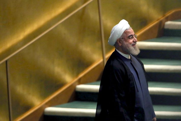 Hassan Rouhani, sitjandi forseti, sækist eftir endurkjöri.