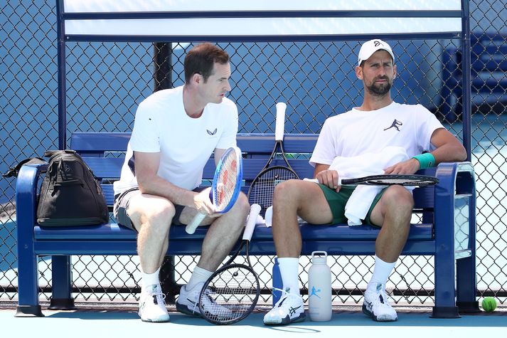 Úti er ævintýri hjá Andy Murray og Novak Djokovic.