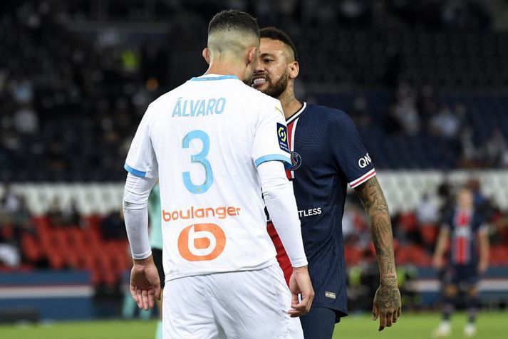 Neymar brjálaðist við orð Alvaro Gonzalez í leik Paris Saint-Germain og Olympique Marseille í gærkvöldi.