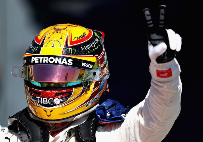 Lewis Hamilton tók forystu í heimsmeistarakeppni ökumanna.