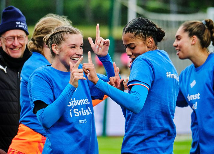Karólína Lea Vilhjálmsdóttir og Sveindís Jane Jónsdóttir eru lykilmenn í íslenska hópnum sem fer á EM.