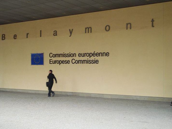 Höfuðstöðvar Evrópusambandsins. Himinn og haf virðist hafa verið milli málflutnings sjávarútvegsráðherra Íslands og LÍÚ en þegar umræðan dregst að ESB vill styttast þarna á milli.
fréttablaðið/bþs