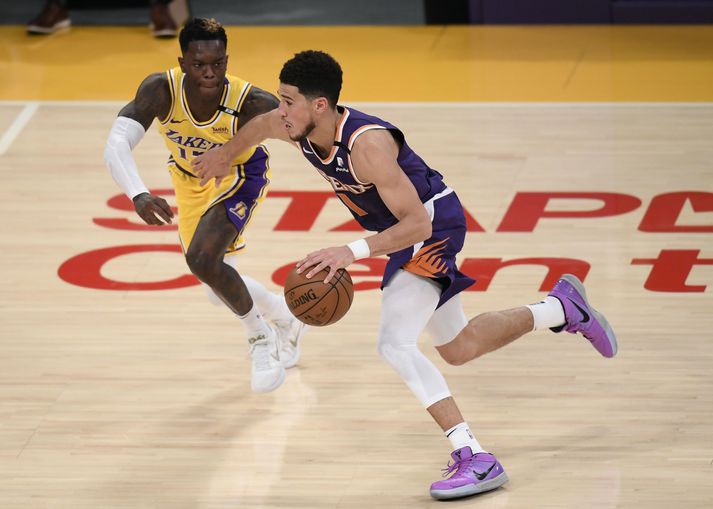 Devin Booker átti stórleik þegar Phoenix Suns sendi Los Angeles Lakers í sumarfrí.