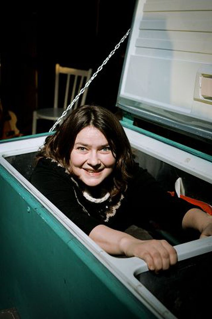 Abbababb eða gjugg í borg. María Reyndal leikstjóri var í leynifélagi í Norðurmýrinni á sínum ungdómsárum og horfir nú aftur til þeirra dýrðardaga. 