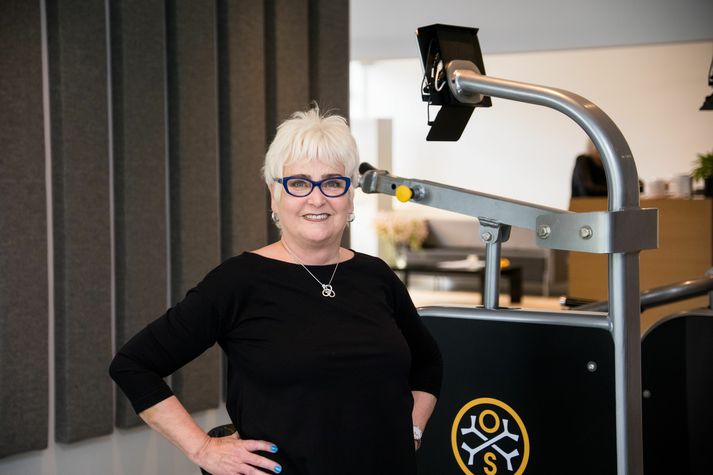 Sigrún Sigurðardóttir hefur starfað á leikskóla síðastliðin 43 ár. Hún tók heilsuna í gegn í kjölfar hjartaáfalls.