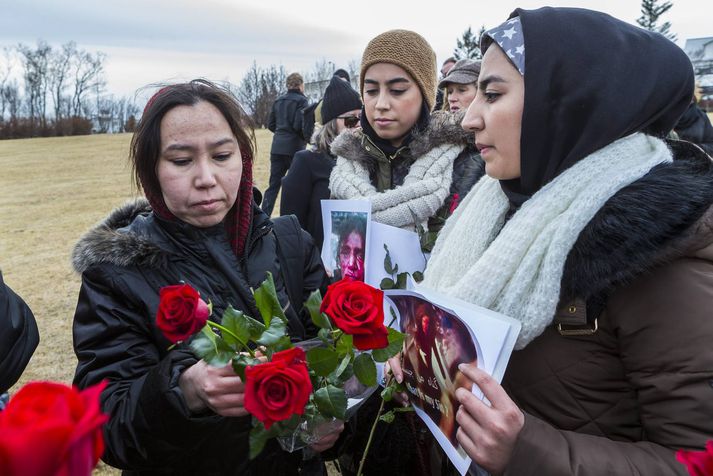 Afganskar konur á Íslandi sem efndu til friðarstundar í gær vegna dauða Farkhunda.