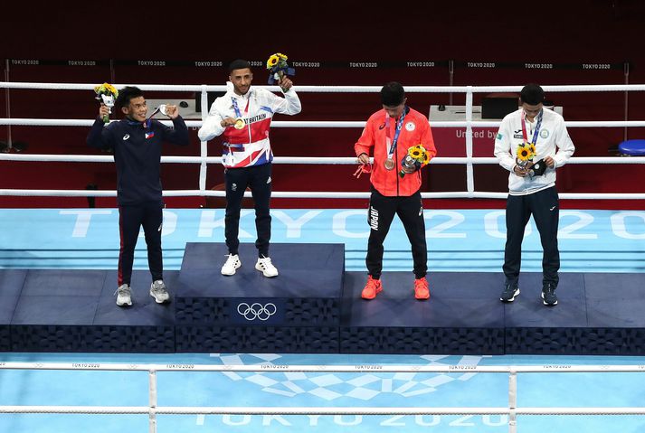 Frá ÓL í Tókýó 2020: Silfurhafinn Carlo Paalam frá Filippseyjum, gullverðlaunahafinn Galal Yafai frá Bretlandi og bronsverðlaunahafarnir Ryomei Tanaka frá Japan og Saken Bibossinov frá Kazakhstan.