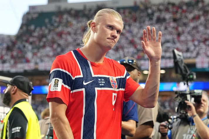 Erling Braut Haaland var of seinn í flug og var því hvergi sjáanlegur þegar norsku hetjurnar voru hylltar.
