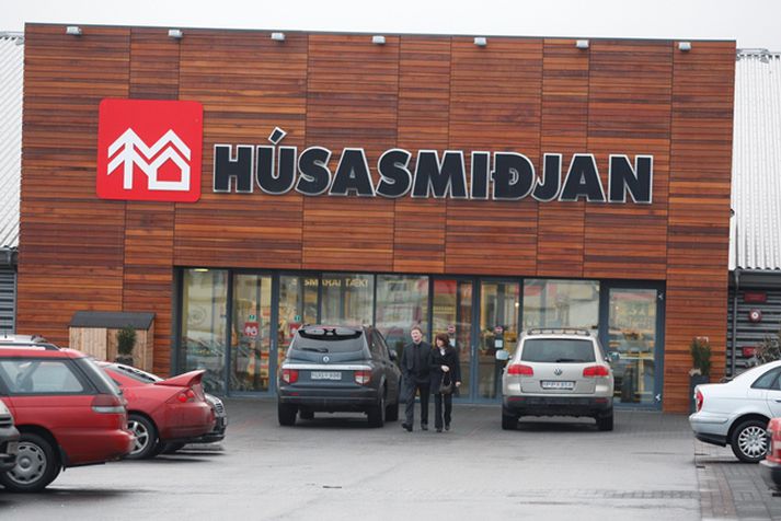 Húsasmiðjan er í eigu Framtakssjóðs Íslands, sem síðan eru í eigu Landsbankans og lífeyrissjóða.