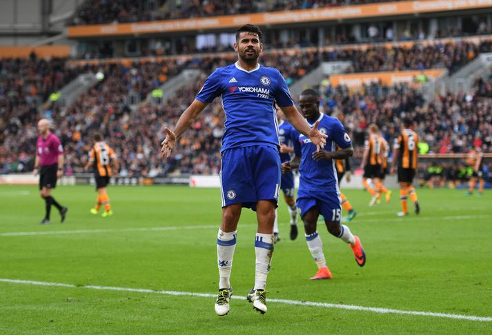 Diego Costa fagnar marki sínu í leik gegn Hull.