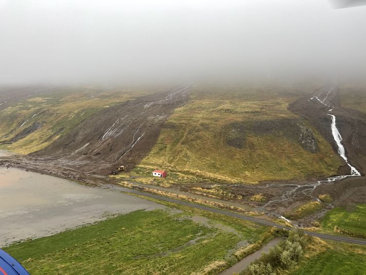 Fjölmargar aurskriður féllu í Útkinn um þarsíðustu helgi.