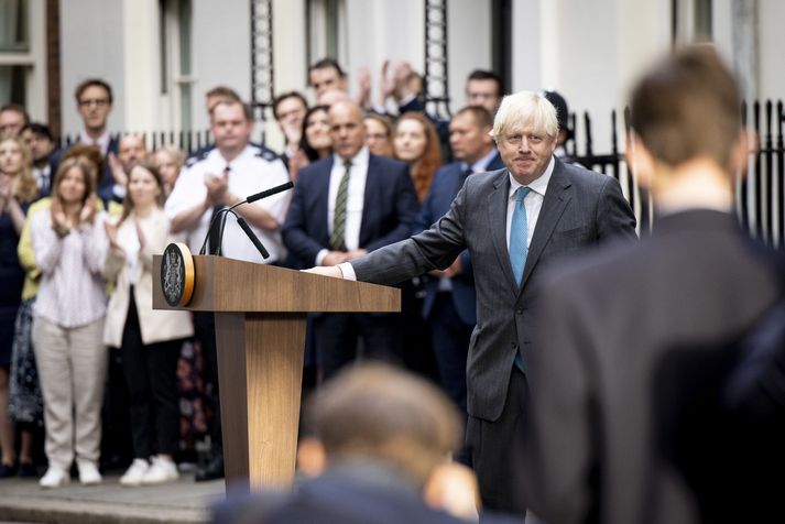 Búist var við því að Boris Johnson gæfi kost á sér fyrir leiðtogakjörið, aðeins rúmum einum og hálfum mánuði eftir að hafa sagt af sér forsætisráðherraembættinu.