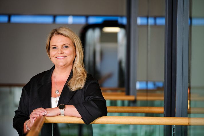 Katrín Rós Gunnarsdóttir, forstöðumaður reksturs og þróunar hjá Arion banka, útskrifaðist nýlega með MBA gráðu úr Háskóla Íslands. Lokaverkefni Katrínar var rannsókn á fjárfestingavenjum kvenna og átakinu Konur fjárfestum sem Arion banki stendur fyrir. Ríflega 300 FKA konur tóku þátt í rannsókninni. 