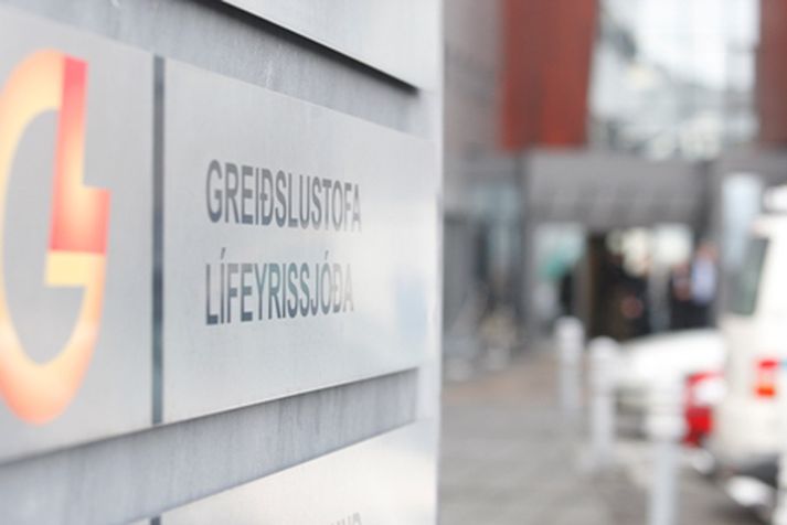 Lífeyrisréttindi verða skert um 10%. Mynd/ Anton.