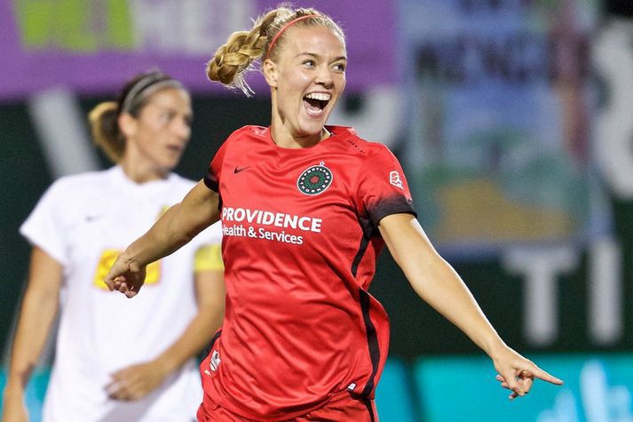 Dagný í búningi Portland Thorns