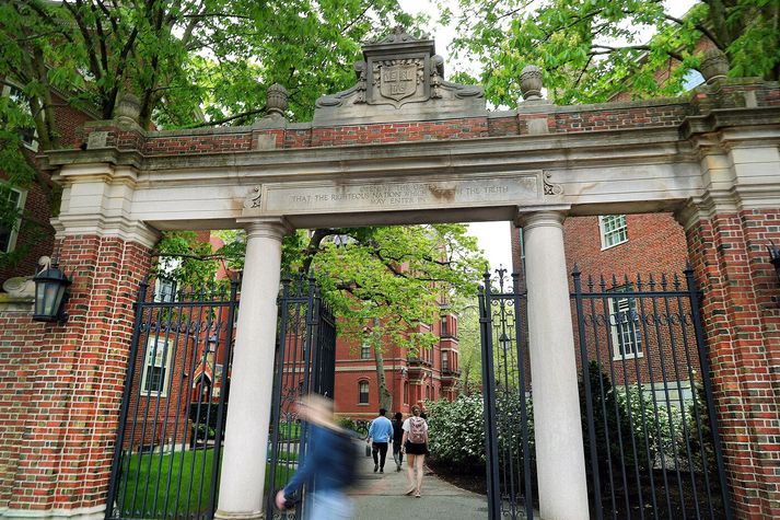 Um 6.700 erlendir nemendur sækja Harvard.