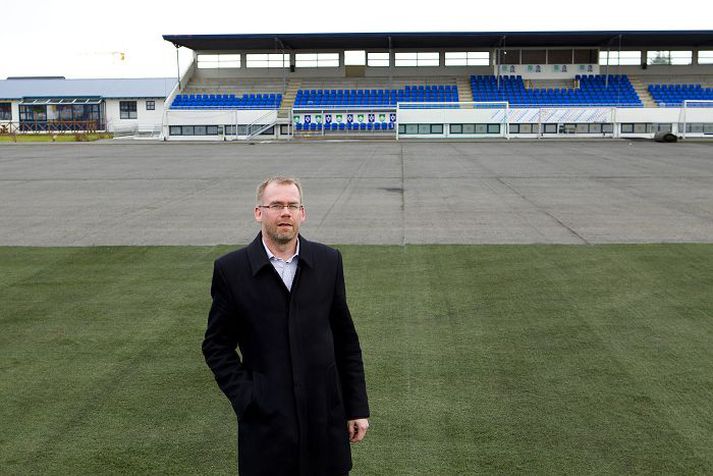 Almar stendur hér á Stjörnuvellinum sem skartar nýju og glæsilegu gervigrasi í sumar.fréttablaðið/vilhelm