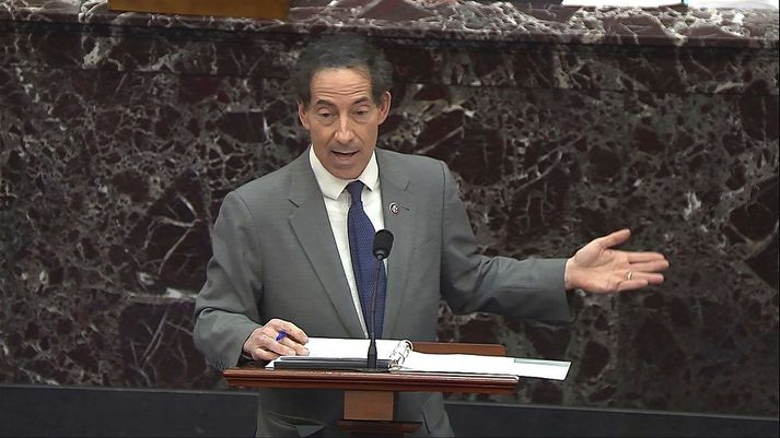 Jamie Raskin leiðir sækjendur fulltrúadeildarinnar.