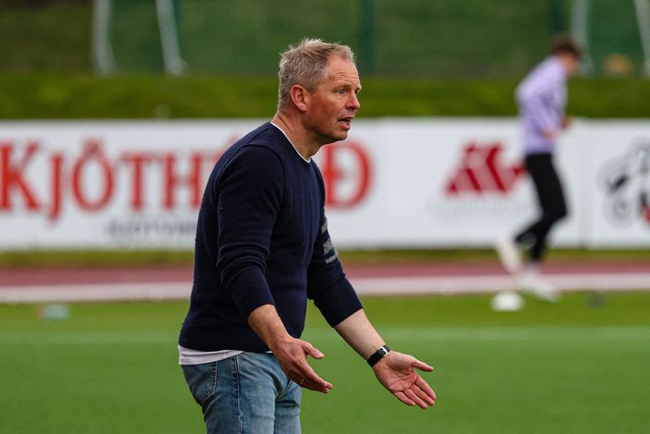 Óskar Hrafn Þorvaldsson, þjálfari KR, trúði varla sínum eigin augum á hliðarlínunni í kvöld.