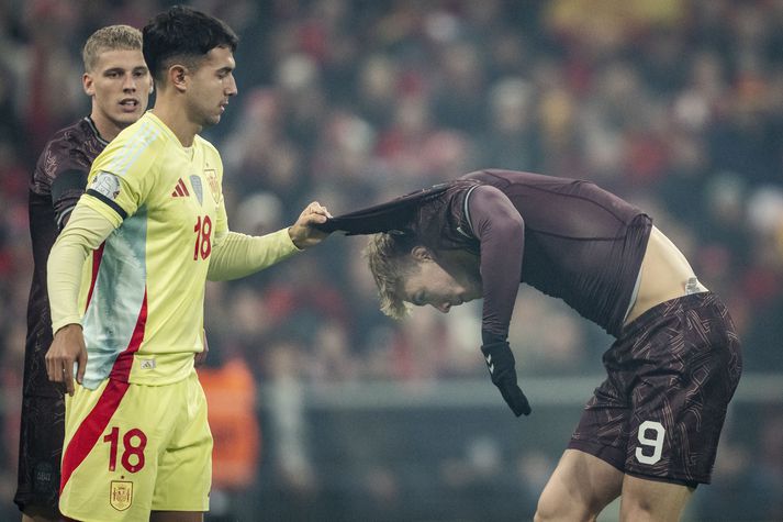 Martin Zubimendi og Rasmus Höjlnd gætu mæst í ensku úrvalsdeildinni á næstu leiktíð.