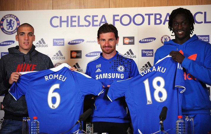 Lukaku, lengst til hægri, ásamt Oriel Romeu og Andre Villas-Boas.