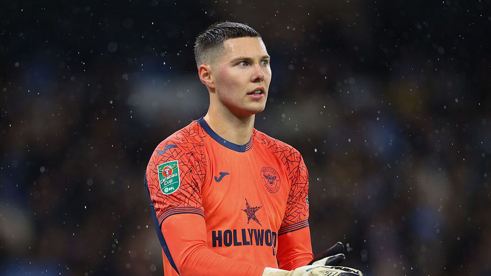 Hákon hefur bætt sig á öllum sviðum og fram­lengir við Brentford