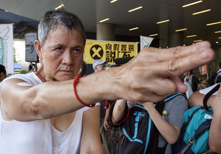 Mótmæli Íbúar Hong Kong eru mishrifnir af fyrirhuguðum breytingum á lýðræði í sjálfstjórnarhéraðinu.
